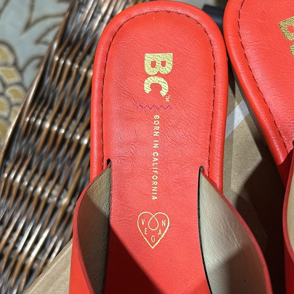 BORN IN CALIFORNIA SLIDES SUZE 9 1/2 - Picture 2 of 7